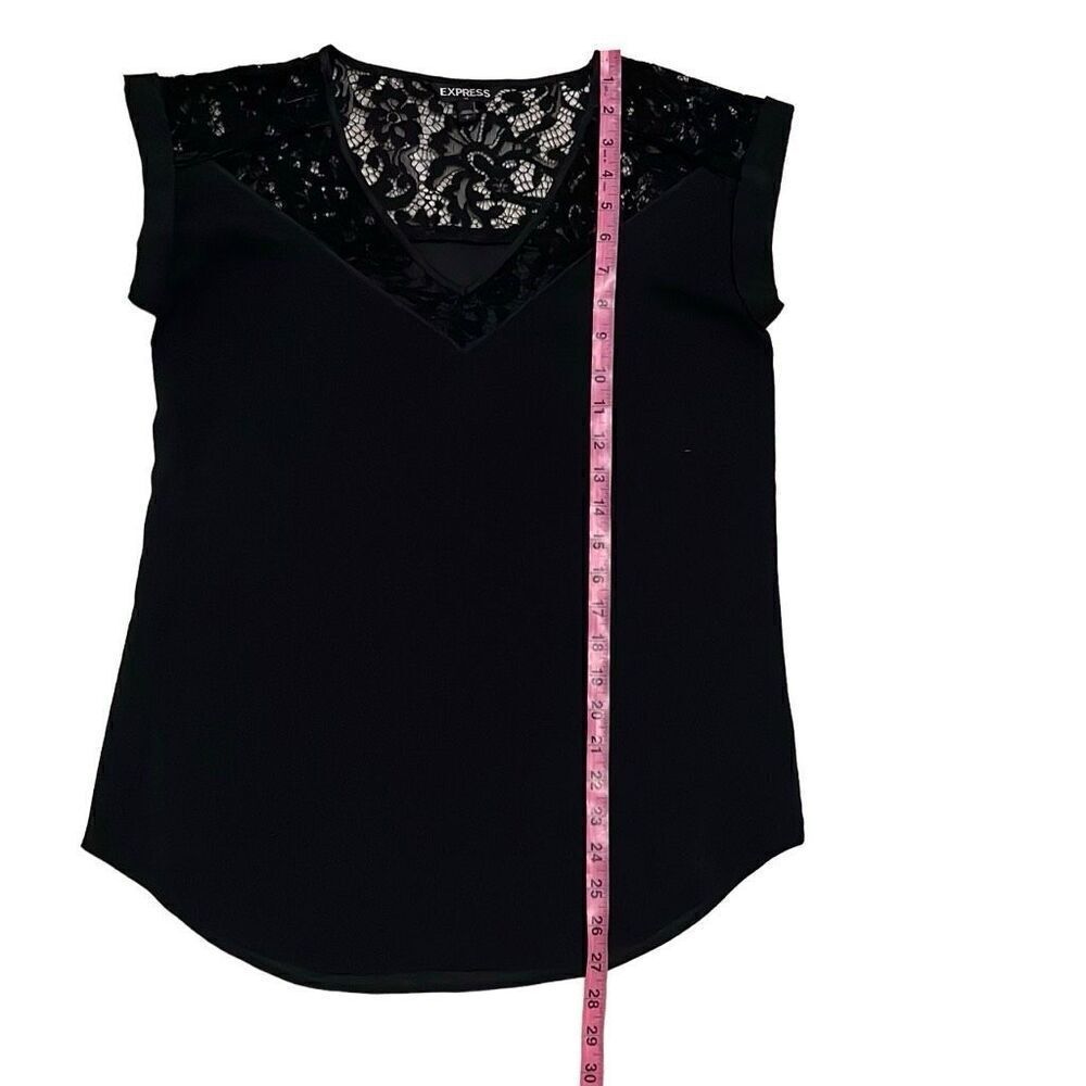 Express Lace Tee - Picture 7 of 8